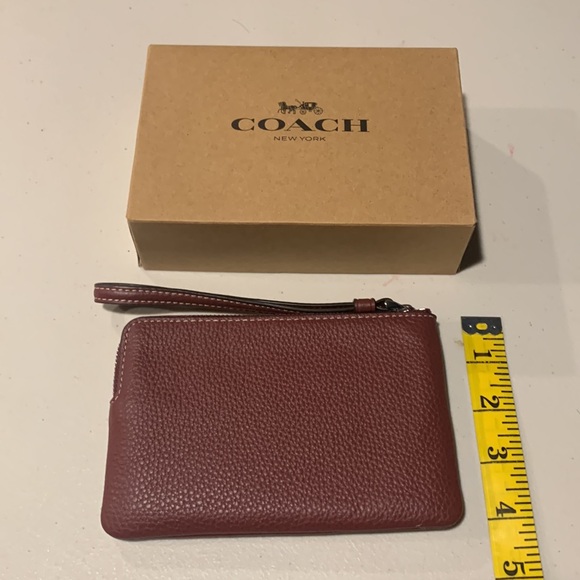 Coach wristlet pouch zippered wallet - Picture 2 of 3
